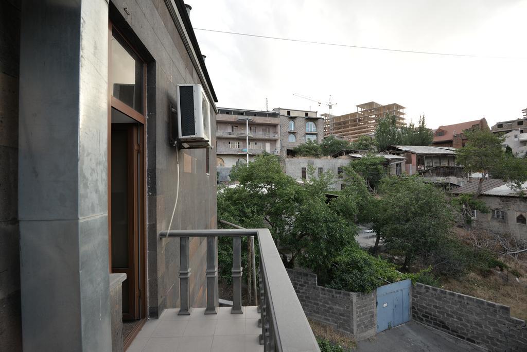 Saryan Hotel Yerevan Exterior photo